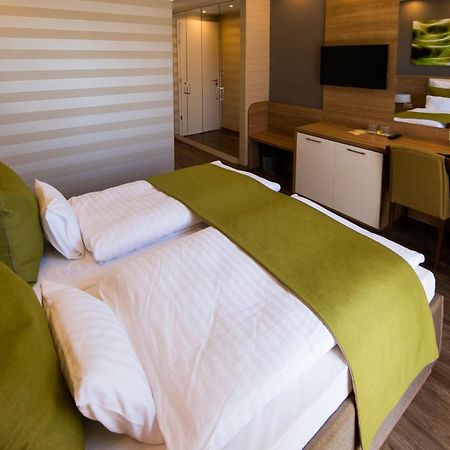 Bh Kristaly Hotell Debrecen Eksteriør bilde